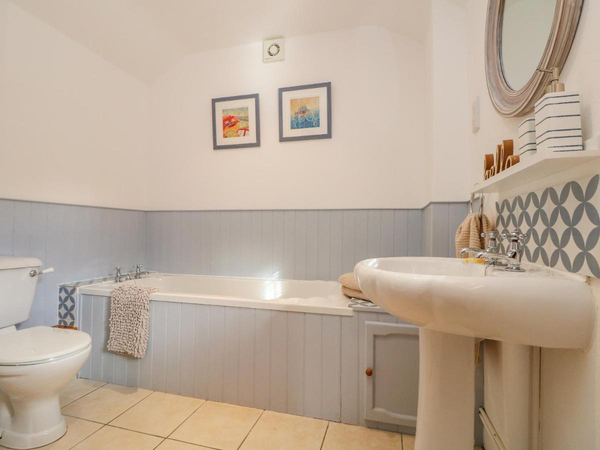 Pond Cottage Truro Extérieur photo